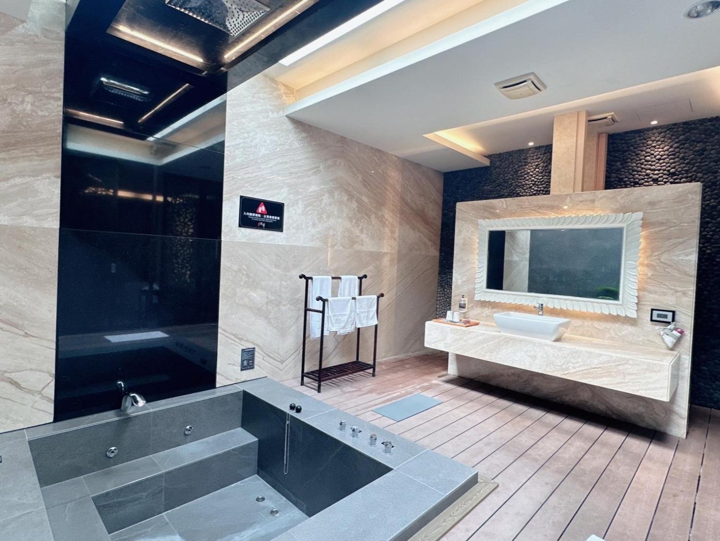 Orient Luxury Villa Motel Huwei Exterior foto